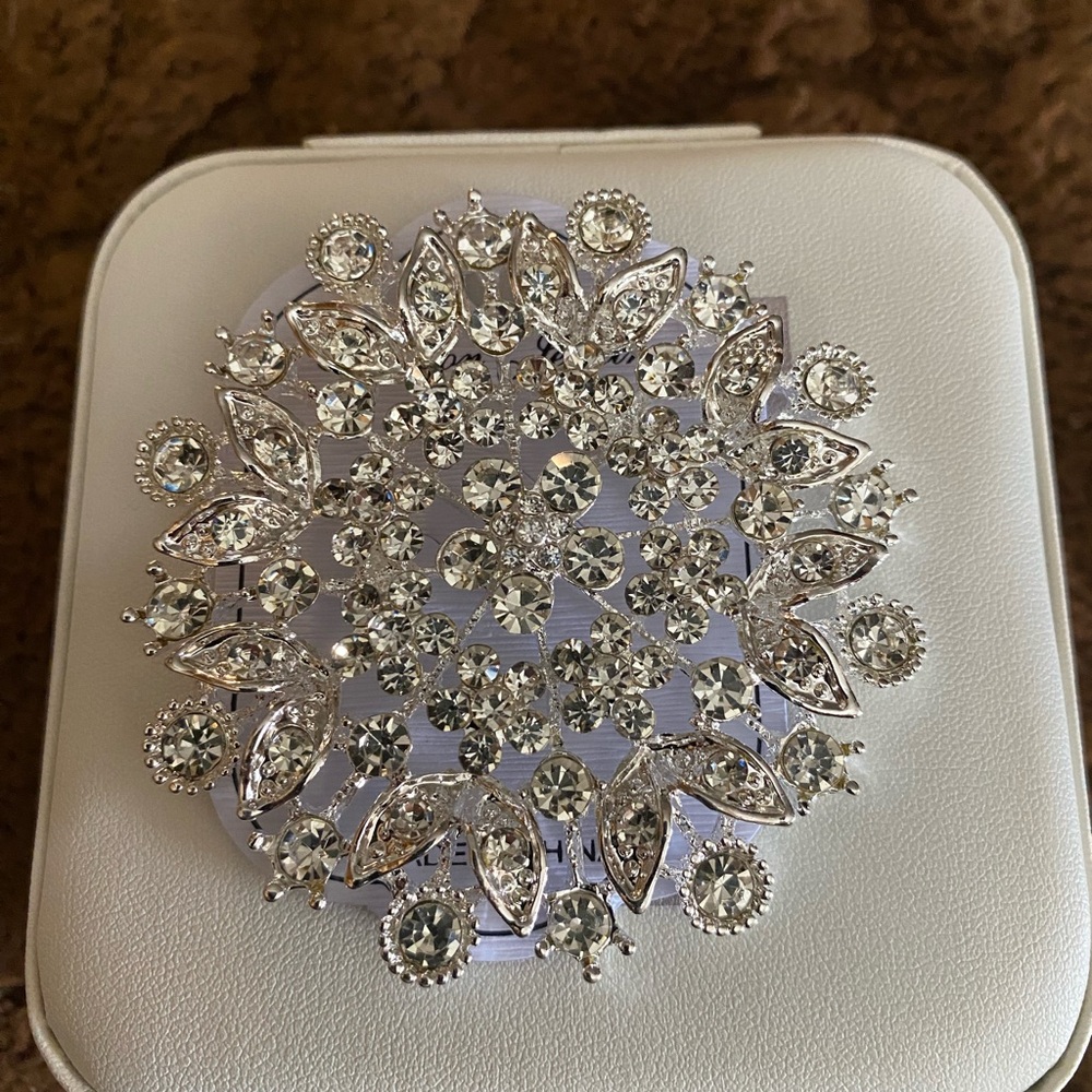 Elegant Wedding Bridal Scarf Silver Crystal Brooch